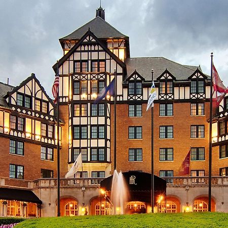Hotel Roanoke & Conference Center, Curio Collection By Hilton Екстериор снимка
