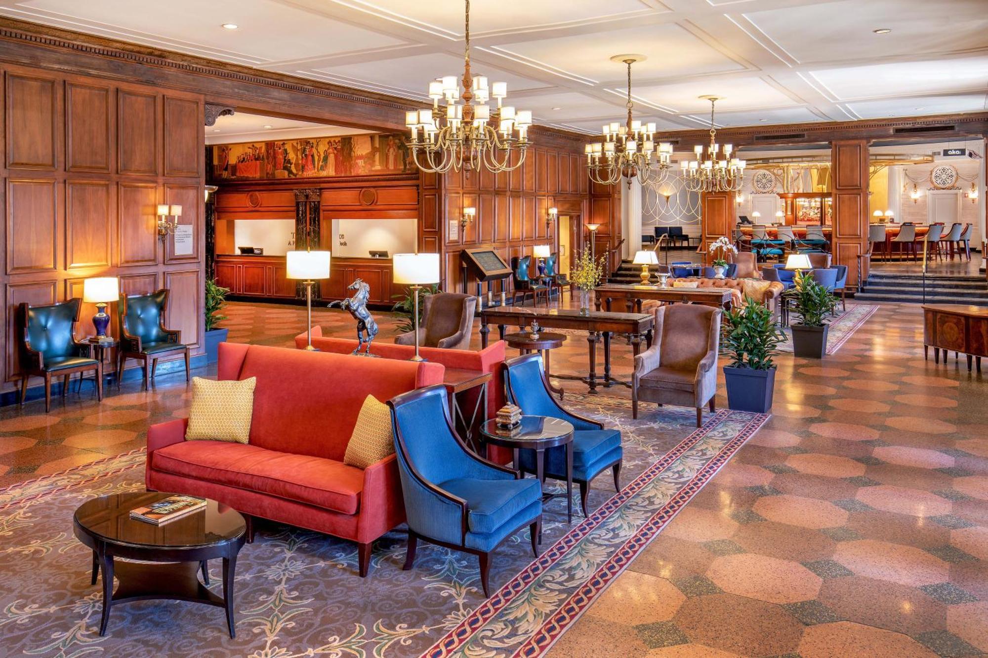 Hotel Roanoke & Conference Center, Curio Collection By Hilton Екстериор снимка
