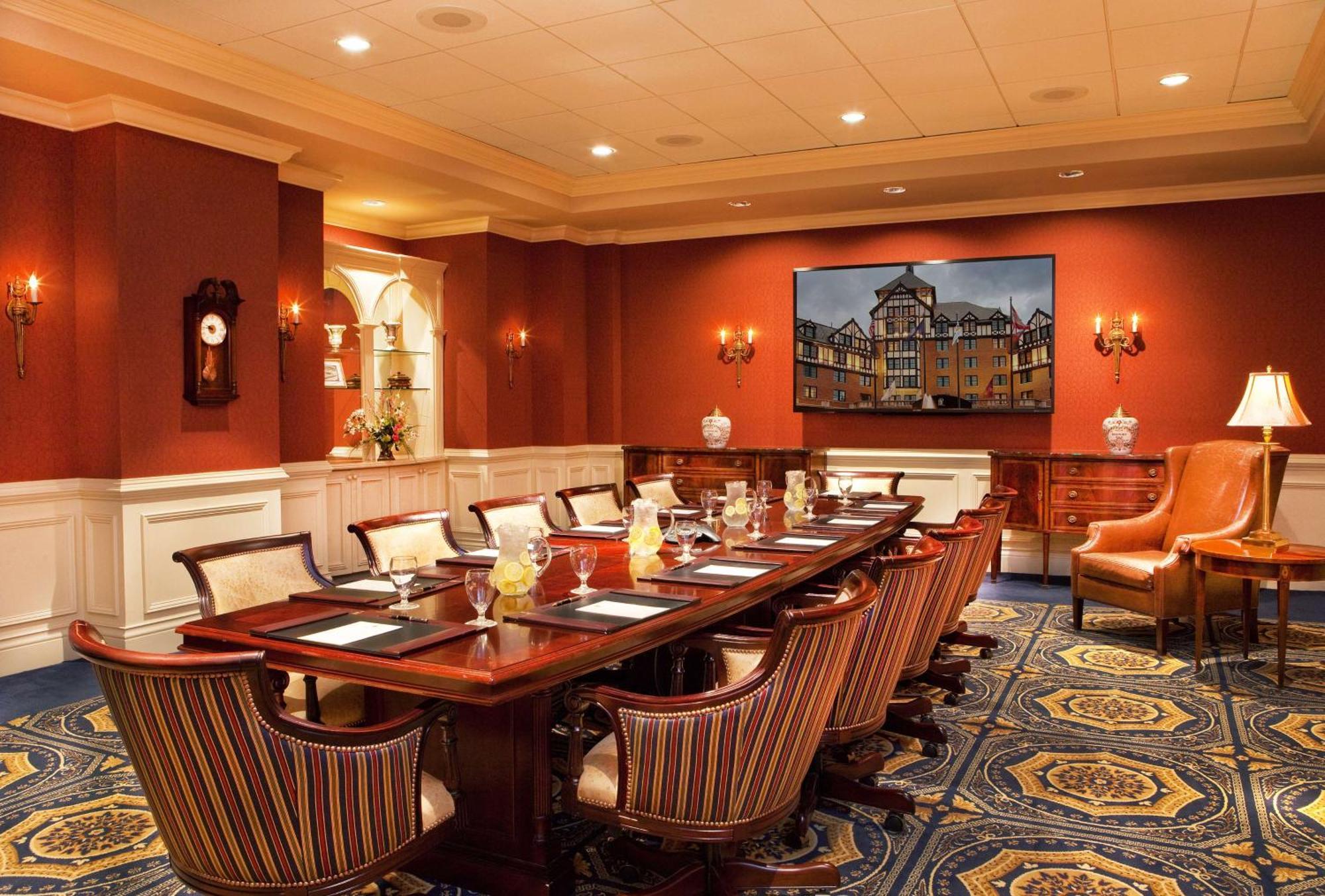 Hotel Roanoke & Conference Center, Curio Collection By Hilton Екстериор снимка